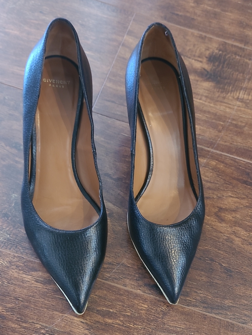 Givenchy Paris Black Leather Pointed Pumps with Tan Insole size 8